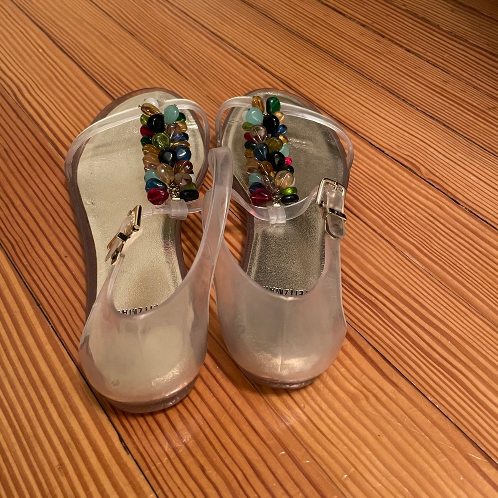 Sandles - Picture 3 of 4